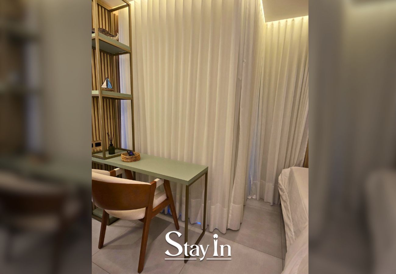Apartamento em Curitiba - DT - 1401 Standard com Varanda